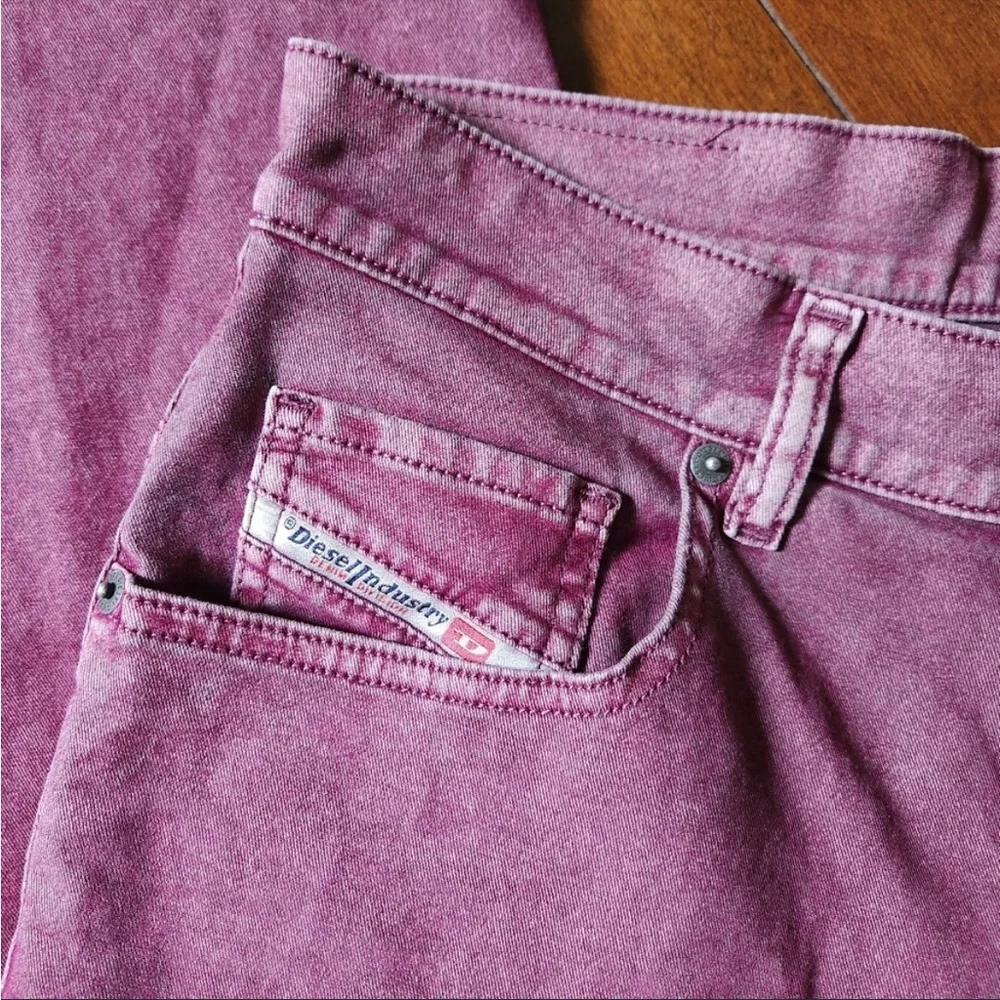 Diesel awesome jeans. Definitely statement piece. Mint condition, size 29 - Picture 7 of 7